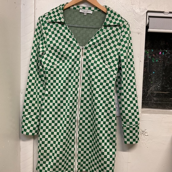 Sweet Rain Dresses & Skirts - Sweet Rain Green and White Checkered Fabric Mini Dress